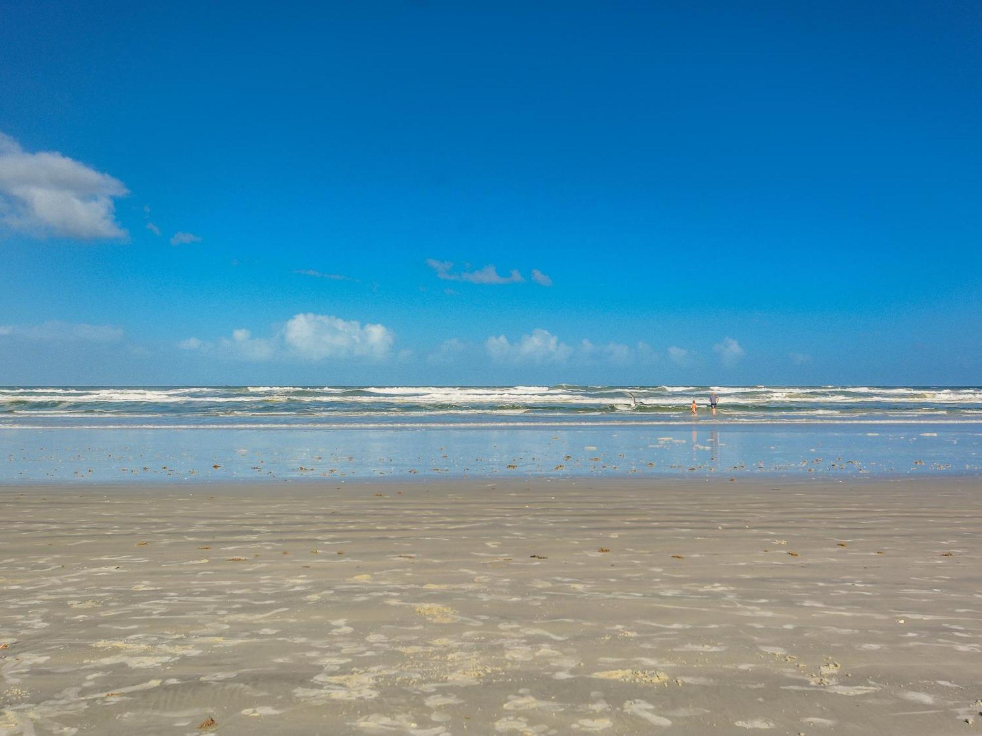 Large Corner Unit At Ocean Walk With Sneak Peak Of The Ocean ~ Ow20-501 Apartment New Smyrna Beach Exterior photo